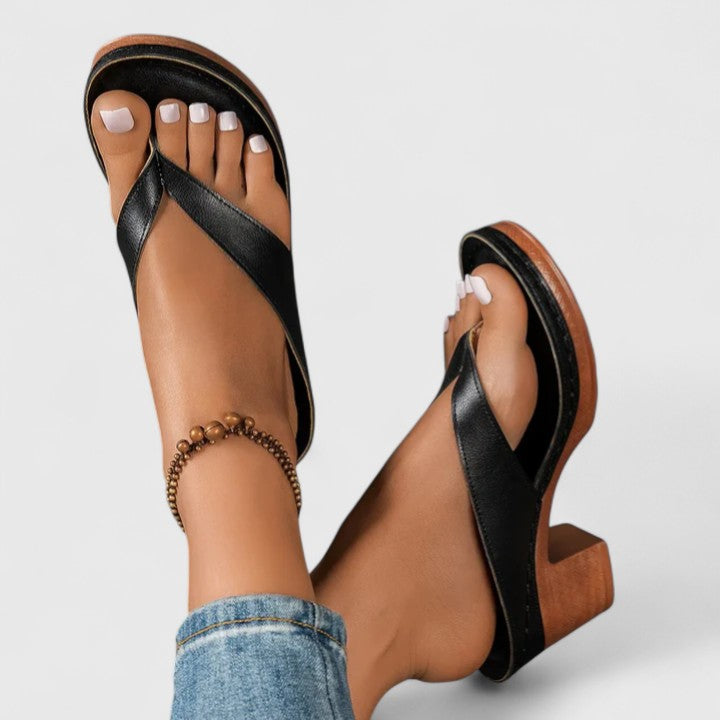 Tindra™ | Women's Leather Block Heel Thong Sandals